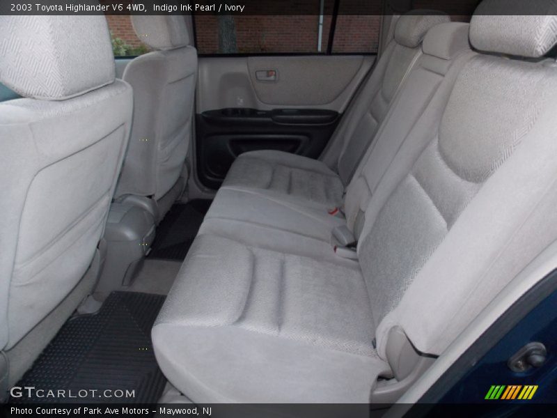Indigo Ink Pearl / Ivory 2003 Toyota Highlander V6 4WD