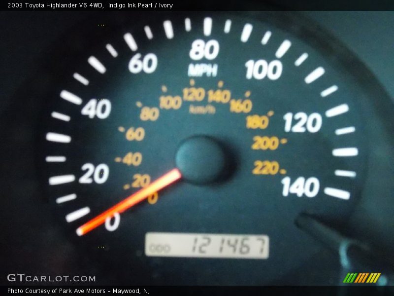 Indigo Ink Pearl / Ivory 2003 Toyota Highlander V6 4WD