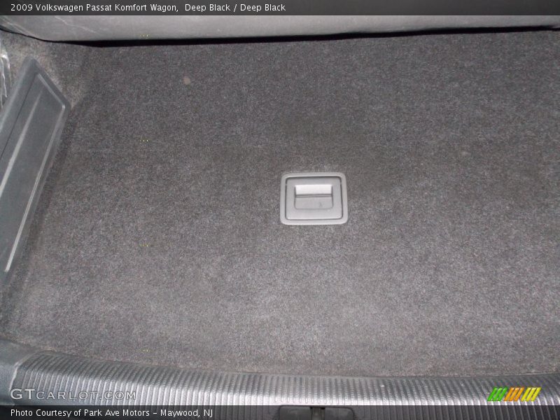 Deep Black / Deep Black 2009 Volkswagen Passat Komfort Wagon