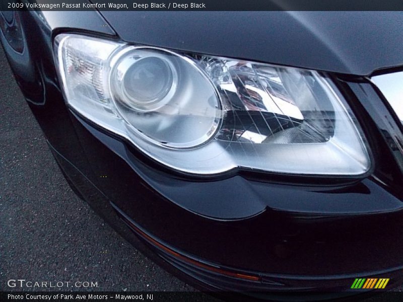 Deep Black / Deep Black 2009 Volkswagen Passat Komfort Wagon