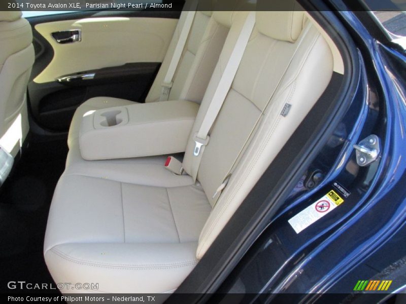 Parisian Night Pearl / Almond 2014 Toyota Avalon XLE