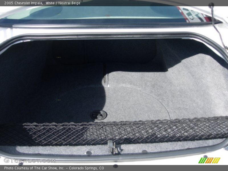 White / Neutral Beige 2005 Chevrolet Impala