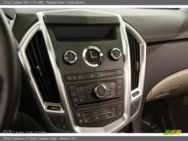 Controls of 2010 SRX 4 V6 AWD