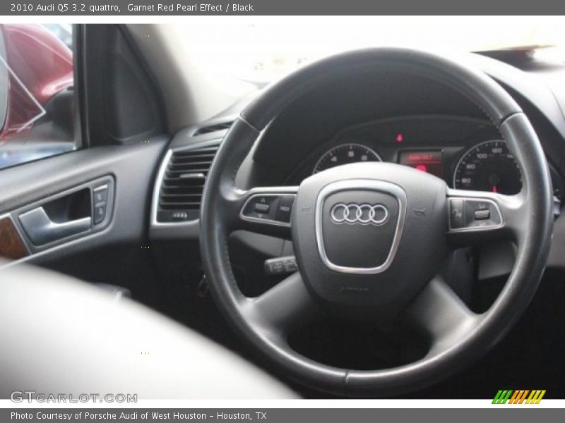 Garnet Red Pearl Effect / Black 2010 Audi Q5 3.2 quattro