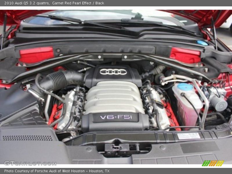 Garnet Red Pearl Effect / Black 2010 Audi Q5 3.2 quattro