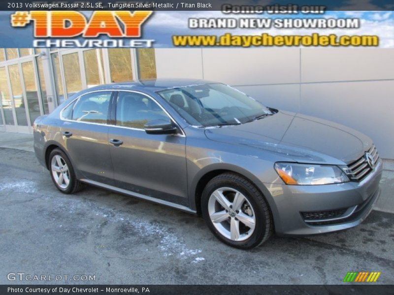 Tungsten Silver Metallic / Titan Black 2013 Volkswagen Passat 2.5L SE