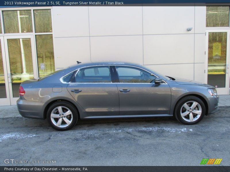 Tungsten Silver Metallic / Titan Black 2013 Volkswagen Passat 2.5L SE