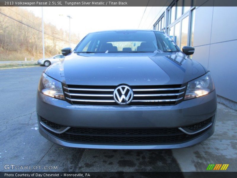 Tungsten Silver Metallic / Titan Black 2013 Volkswagen Passat 2.5L SE