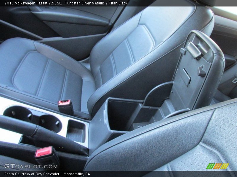 Tungsten Silver Metallic / Titan Black 2013 Volkswagen Passat 2.5L SE