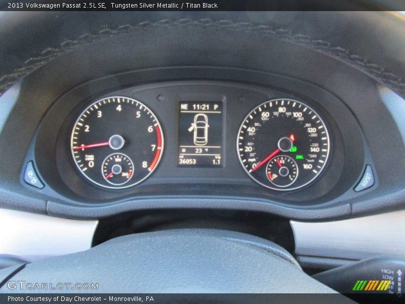 Tungsten Silver Metallic / Titan Black 2013 Volkswagen Passat 2.5L SE