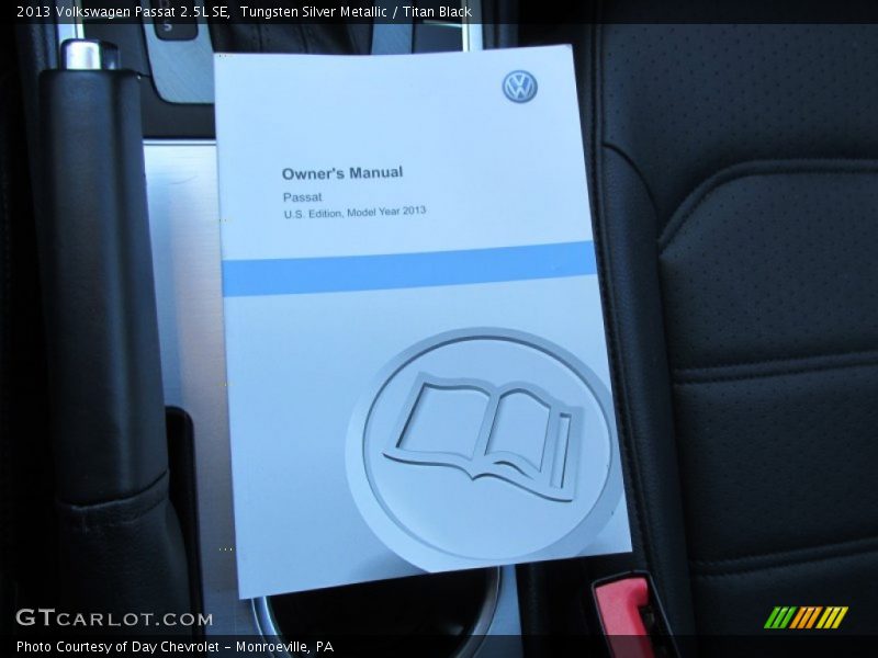 Tungsten Silver Metallic / Titan Black 2013 Volkswagen Passat 2.5L SE