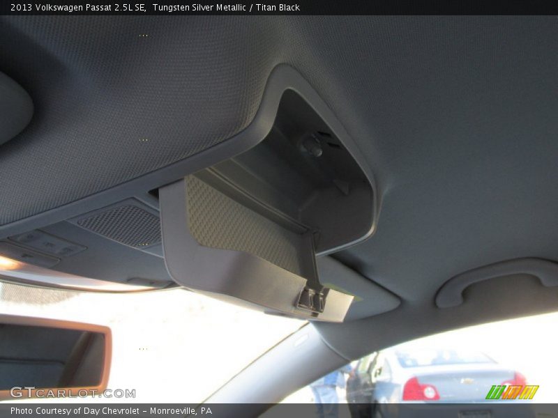 Tungsten Silver Metallic / Titan Black 2013 Volkswagen Passat 2.5L SE