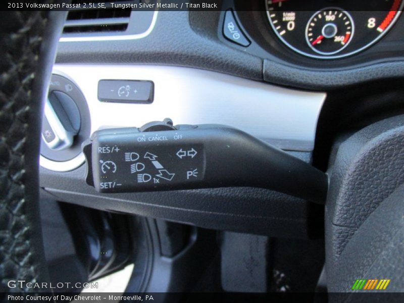 Tungsten Silver Metallic / Titan Black 2013 Volkswagen Passat 2.5L SE