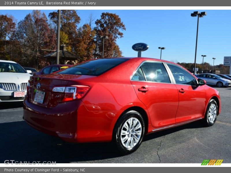 Barcelona Red Metallic / Ivory 2014 Toyota Camry LE