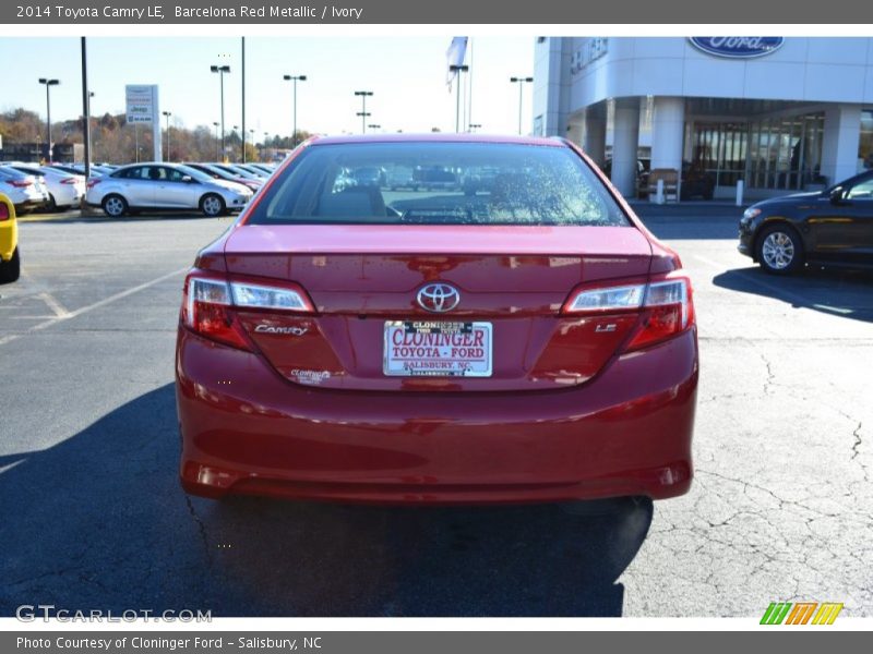 Barcelona Red Metallic / Ivory 2014 Toyota Camry LE
