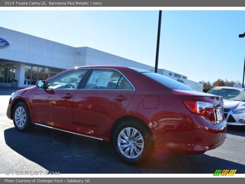 Barcelona Red Metallic / Ivory 2014 Toyota Camry LE