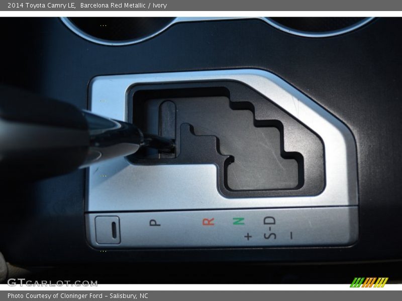 Barcelona Red Metallic / Ivory 2014 Toyota Camry LE