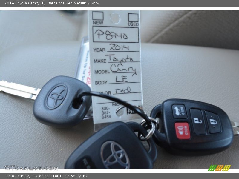 Barcelona Red Metallic / Ivory 2014 Toyota Camry LE
