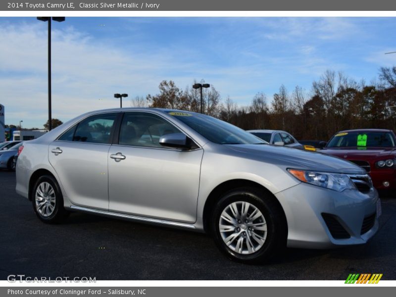 Classic Silver Metallic / Ivory 2014 Toyota Camry LE