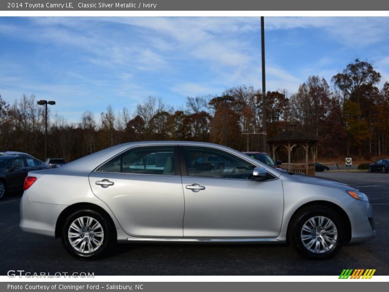 Classic Silver Metallic / Ivory 2014 Toyota Camry LE