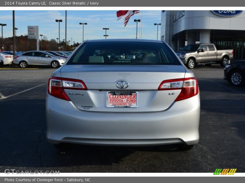 Classic Silver Metallic / Ivory 2014 Toyota Camry LE