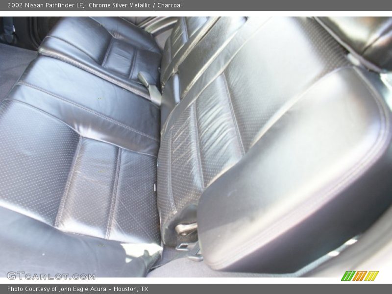 Chrome Silver Metallic / Charcoal 2002 Nissan Pathfinder LE