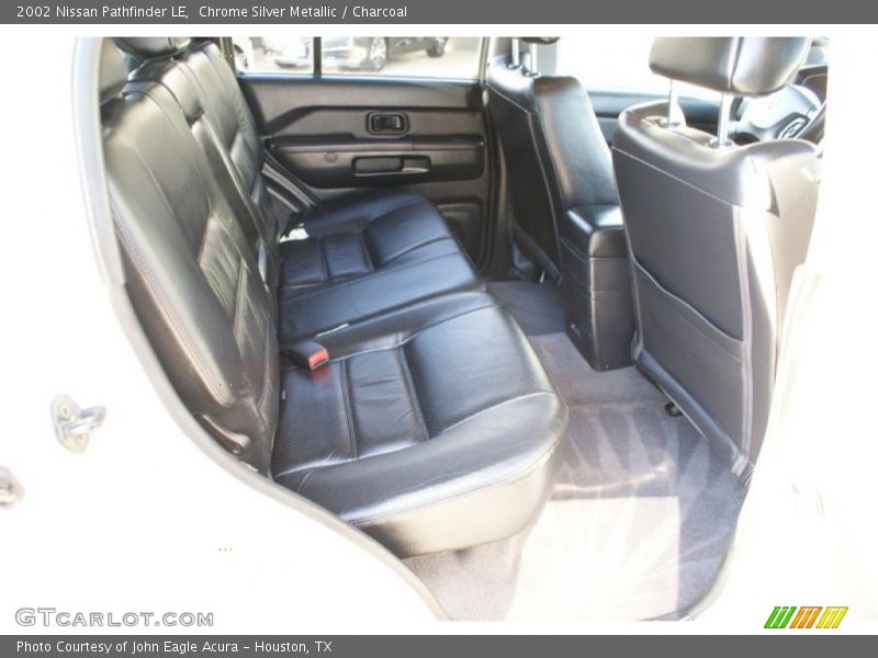 Chrome Silver Metallic / Charcoal 2002 Nissan Pathfinder LE