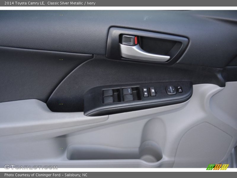 Classic Silver Metallic / Ivory 2014 Toyota Camry LE