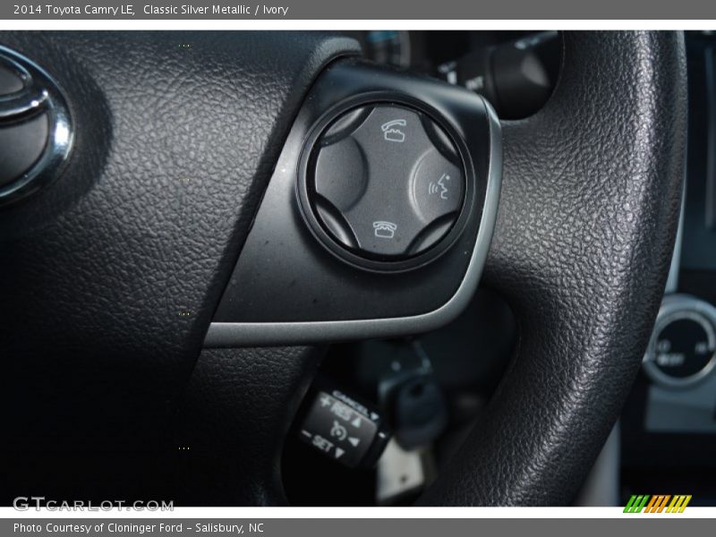 Classic Silver Metallic / Ivory 2014 Toyota Camry LE