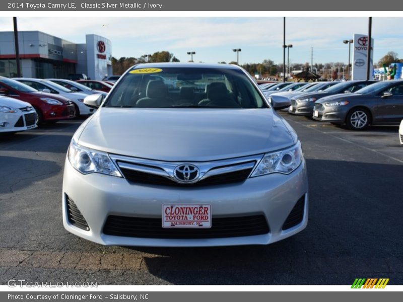 Classic Silver Metallic / Ivory 2014 Toyota Camry LE