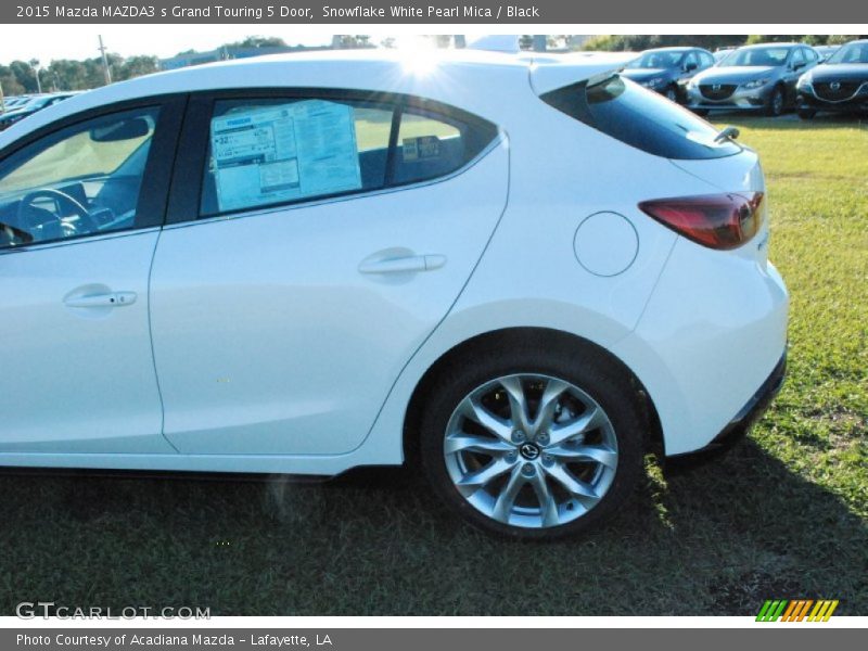 Snowflake White Pearl Mica / Black 2015 Mazda MAZDA3 s Grand Touring 5 Door