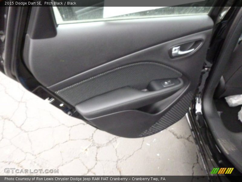 Pitch Black / Black 2015 Dodge Dart SE