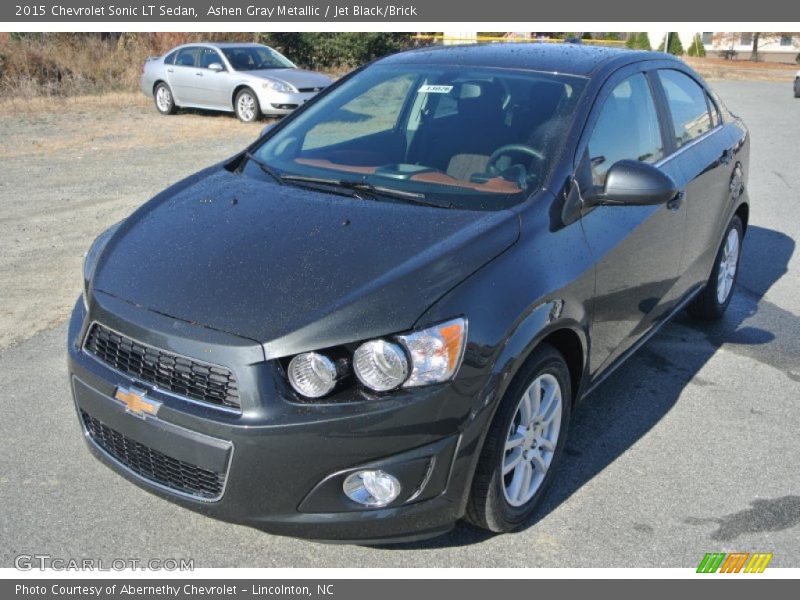Front 3/4 View of 2015 Sonic LT Sedan