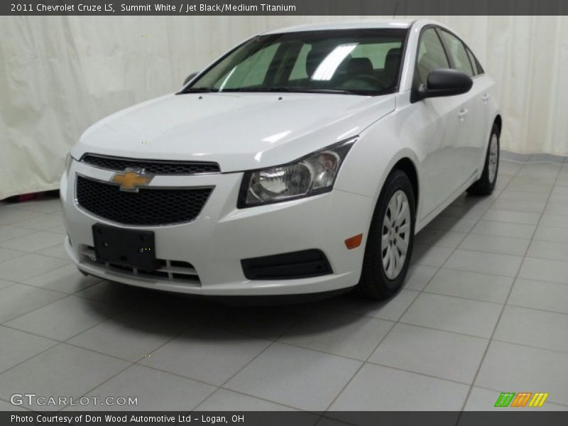 Summit White / Jet Black/Medium Titanium 2011 Chevrolet Cruze LS