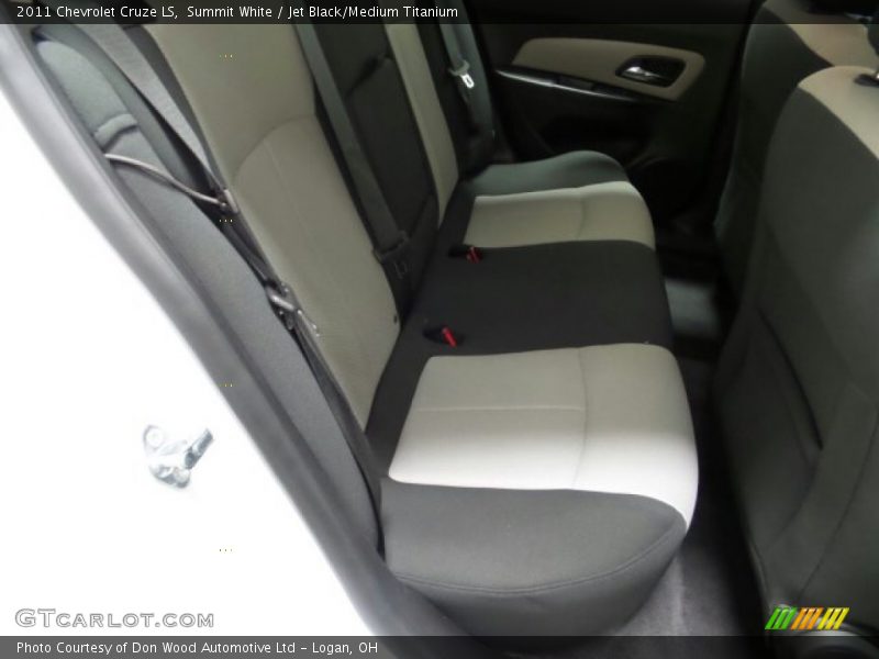 Summit White / Jet Black/Medium Titanium 2011 Chevrolet Cruze LS
