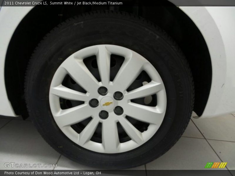 Summit White / Jet Black/Medium Titanium 2011 Chevrolet Cruze LS