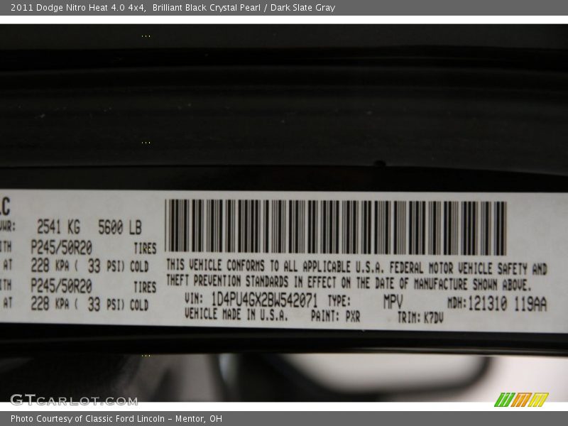 Brilliant Black Crystal Pearl / Dark Slate Gray 2011 Dodge Nitro Heat 4.0 4x4