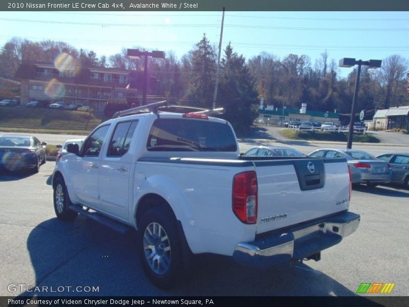 Avalanche White / Steel 2010 Nissan Frontier LE Crew Cab 4x4