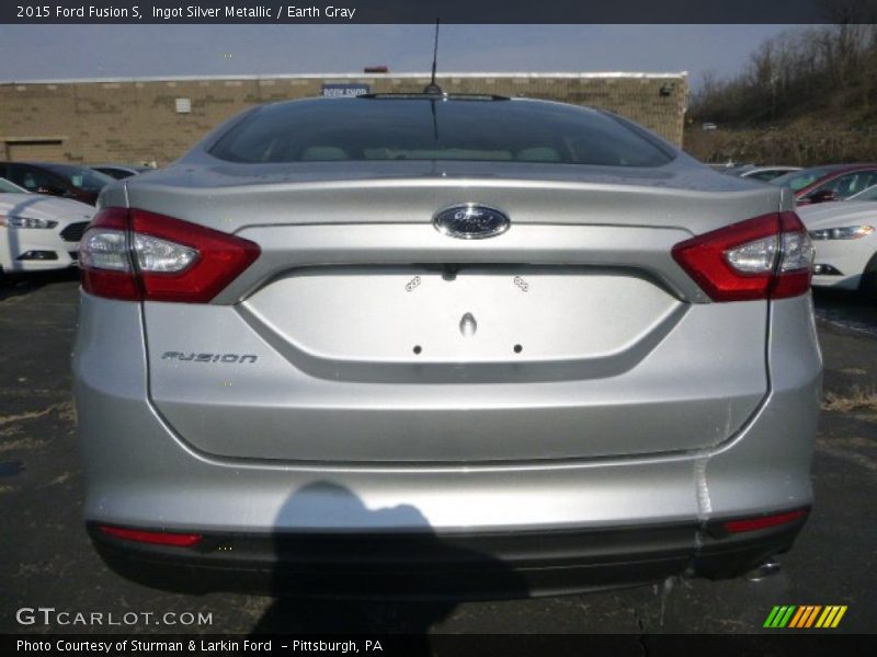 Ingot Silver Metallic / Earth Gray 2015 Ford Fusion S