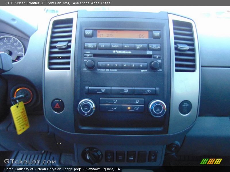 Avalanche White / Steel 2010 Nissan Frontier LE Crew Cab 4x4