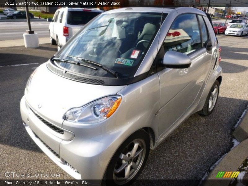 Silver Metallic / Design Black 2012 Smart fortwo passion coupe