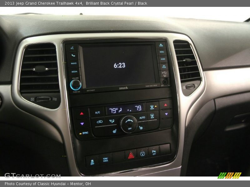Brilliant Black Crystal Pearl / Black 2013 Jeep Grand Cherokee Trailhawk 4x4