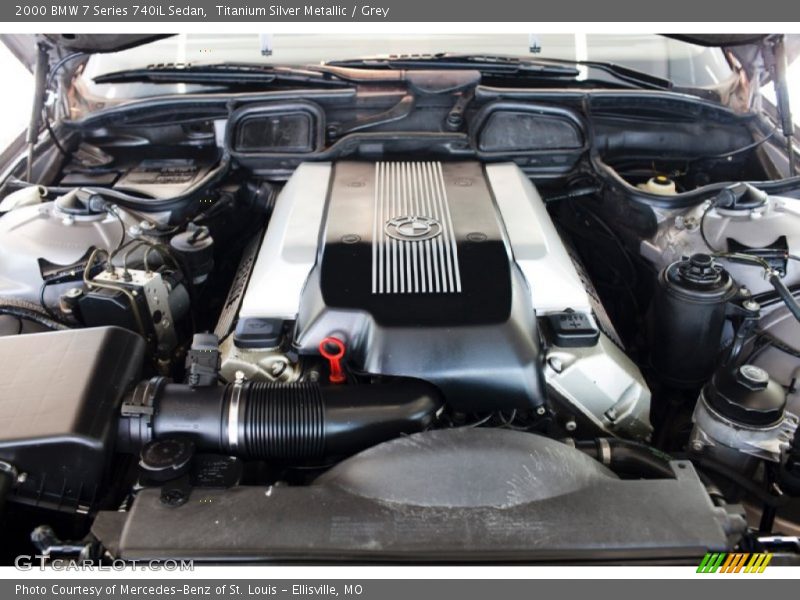 Titanium Silver Metallic / Grey 2000 BMW 7 Series 740iL Sedan