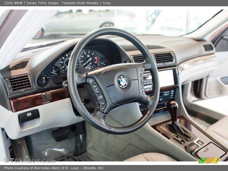 Titanium Silver Metallic / Grey 2000 BMW 7 Series 740iL Sedan