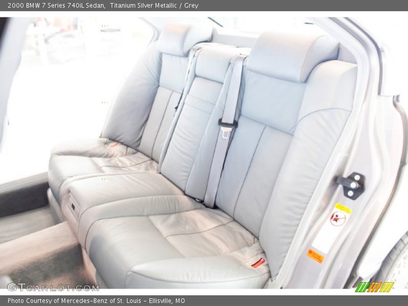 Titanium Silver Metallic / Grey 2000 BMW 7 Series 740iL Sedan