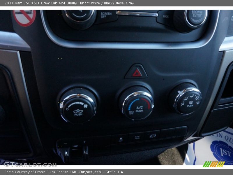 Bright White / Black/Diesel Gray 2014 Ram 3500 SLT Crew Cab 4x4 Dually