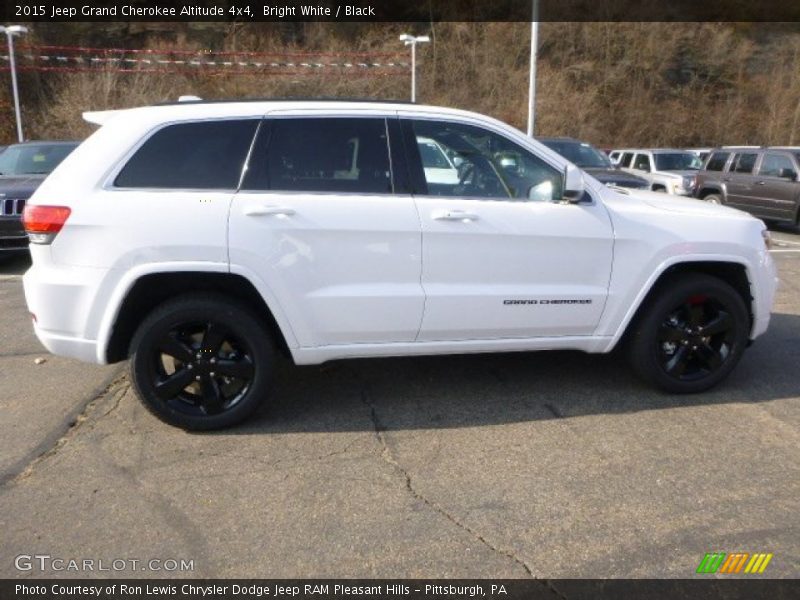 Bright White / Black 2015 Jeep Grand Cherokee Altitude 4x4