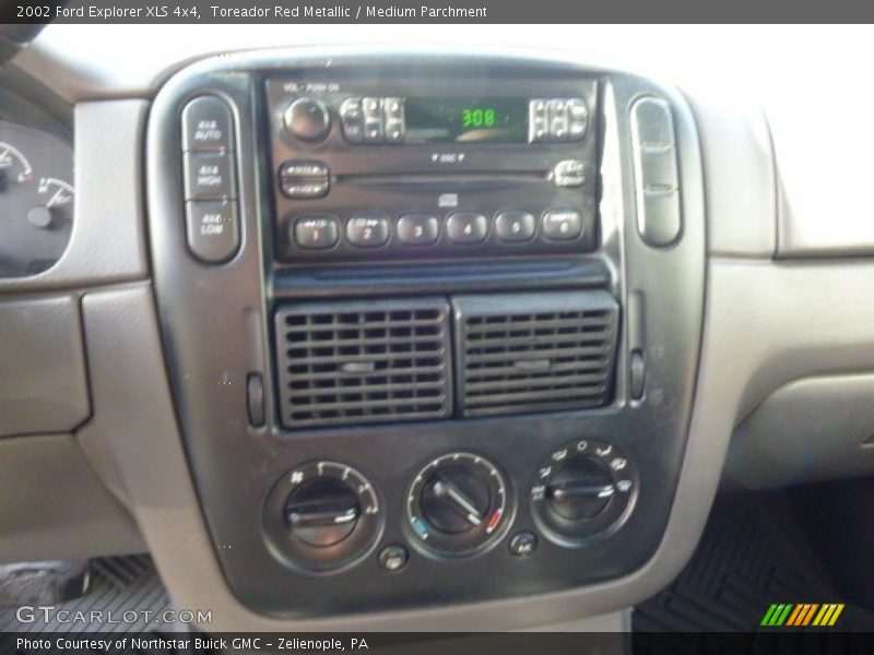 Toreador Red Metallic / Medium Parchment 2002 Ford Explorer XLS 4x4
