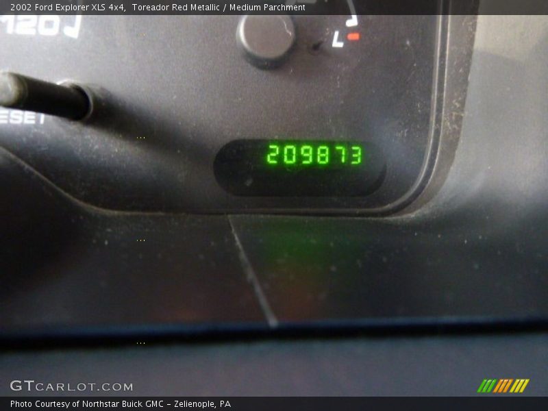 Toreador Red Metallic / Medium Parchment 2002 Ford Explorer XLS 4x4