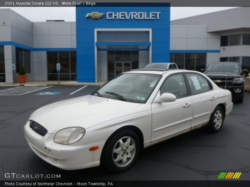 White Pearl / Beige 2001 Hyundai Sonata GLS V6